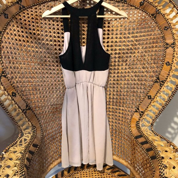 Light Mauve Pink / Black Chiffon Dress Size Small - Picture 4 of 5